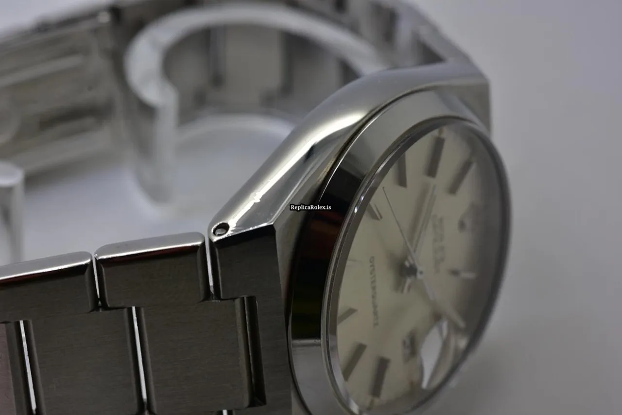 Fabulous Imitation Rolex Datejust Oysterquartz 17000 Quartz Movement 36mm Steel Case Mens/unisex Watch - Image 4