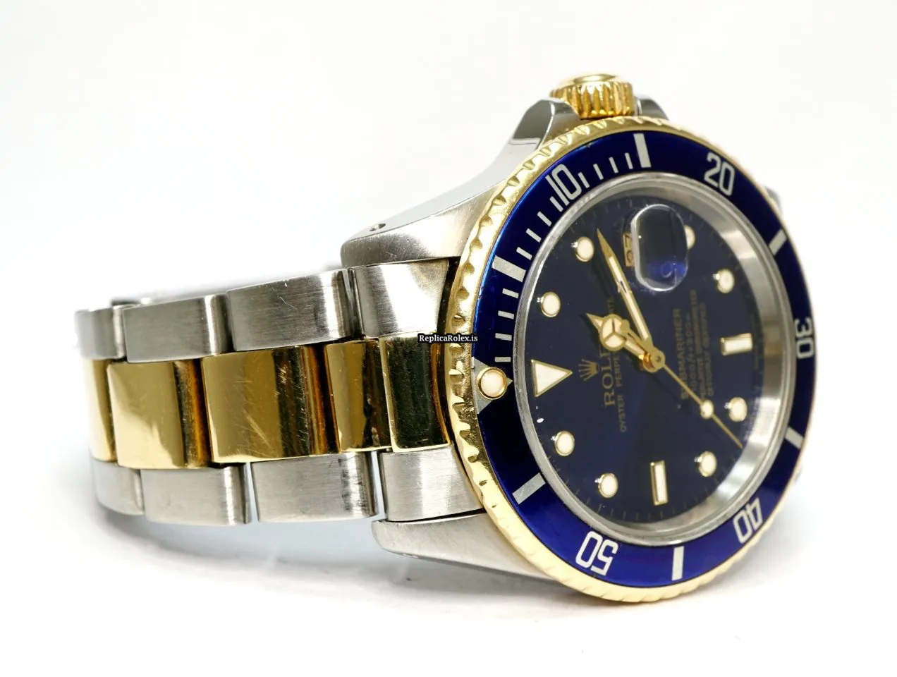 Pleasing Fake Rolex Submariner Date 16803 Caliber 3035 Automatic Movement 40mm Gold/steel Case Mens/unisex Watch - Image 3