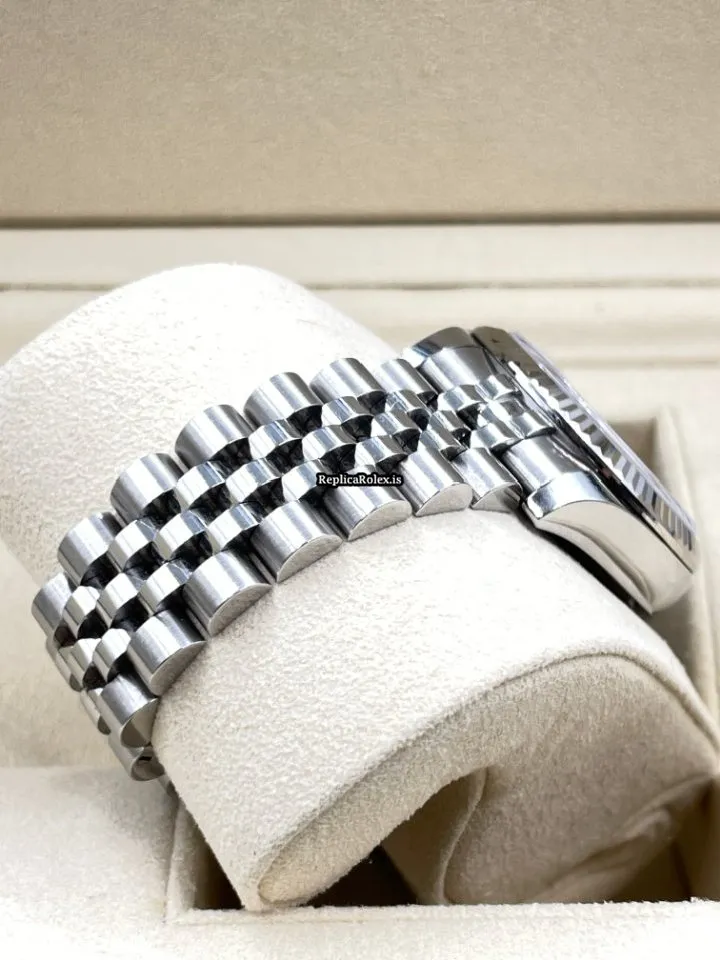 Swiss Fake Rolex Lady-datejust 178274 Caliber 2235 Automatic Movement 31mm Gold/steel Case Womens Watch - Image 6