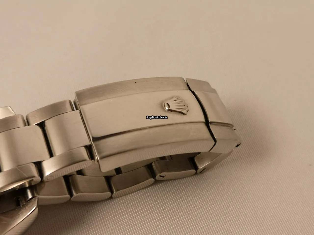 Reliable Fake Rolex Milgauss 116400gv Caliber 3131 Automatic Movement 40mm Steel Case Mens/unisex Watch - Image 5