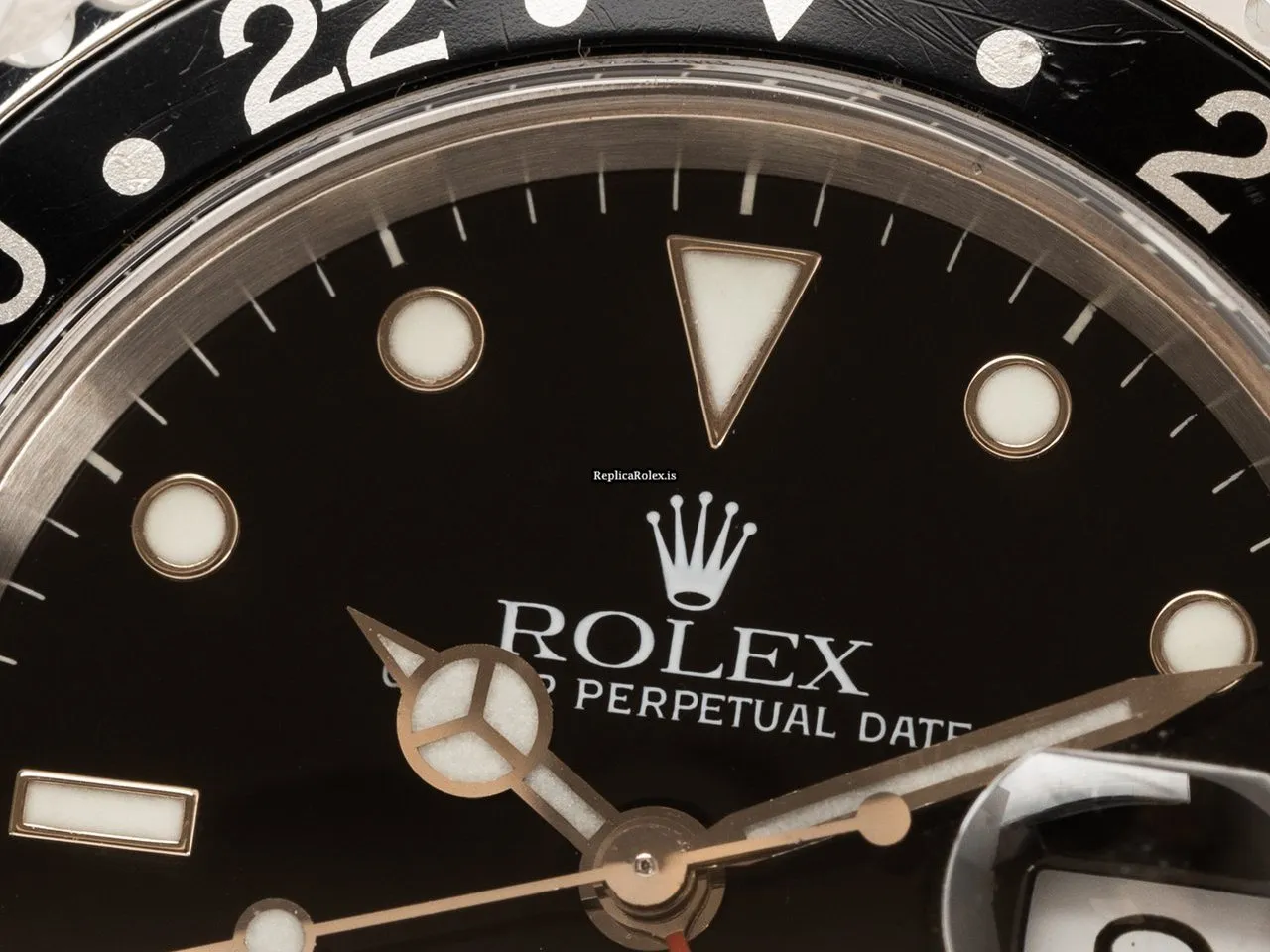 Unique Replica Rolex Gmt-master 16700 Cosc Automatic Movement 40mm Steel Case Mens/unisex Watch