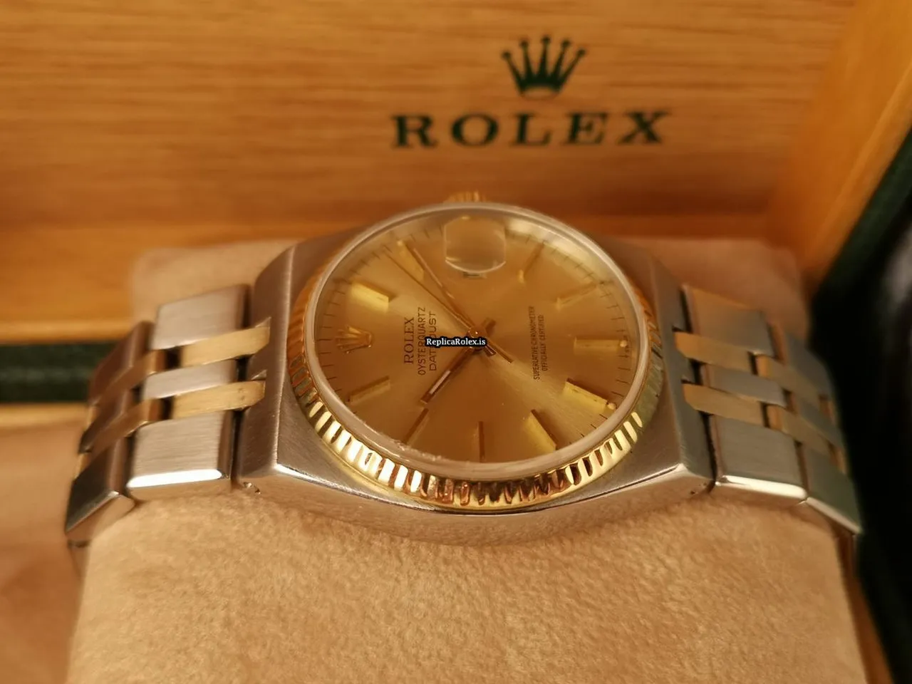 Affordable Replica Rolex Datejust Oysterquartz 17013 Caliber 5035 Quartz Movement 36x42mm Gold/steel Case Mens/unisex Watch - Image 6
