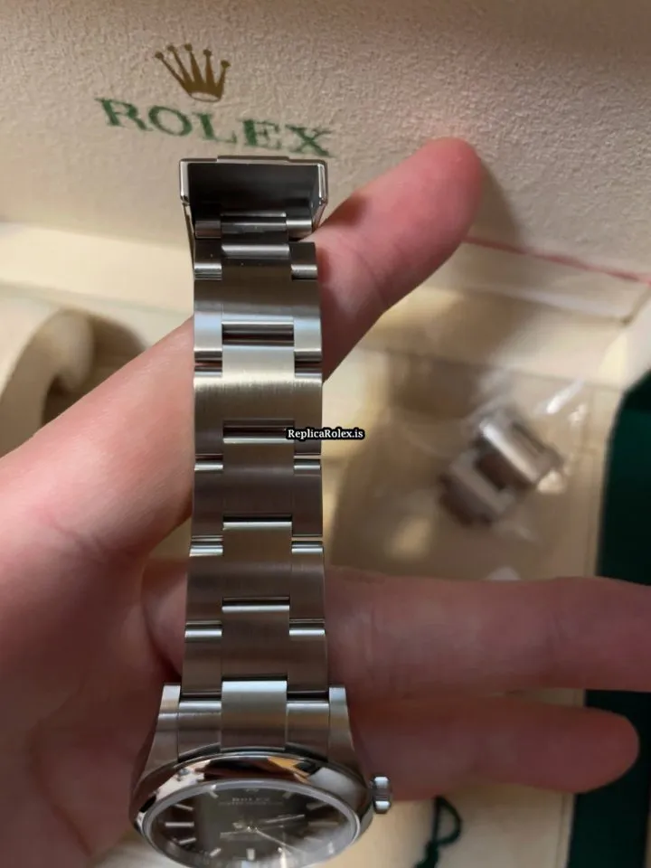 Wholesale Replica Rolex Oyster Perpetual 34 124200-0003 Caliber 2232 Automatic Movement 34mm Steel Case Mens/unisex Watch - Image 2