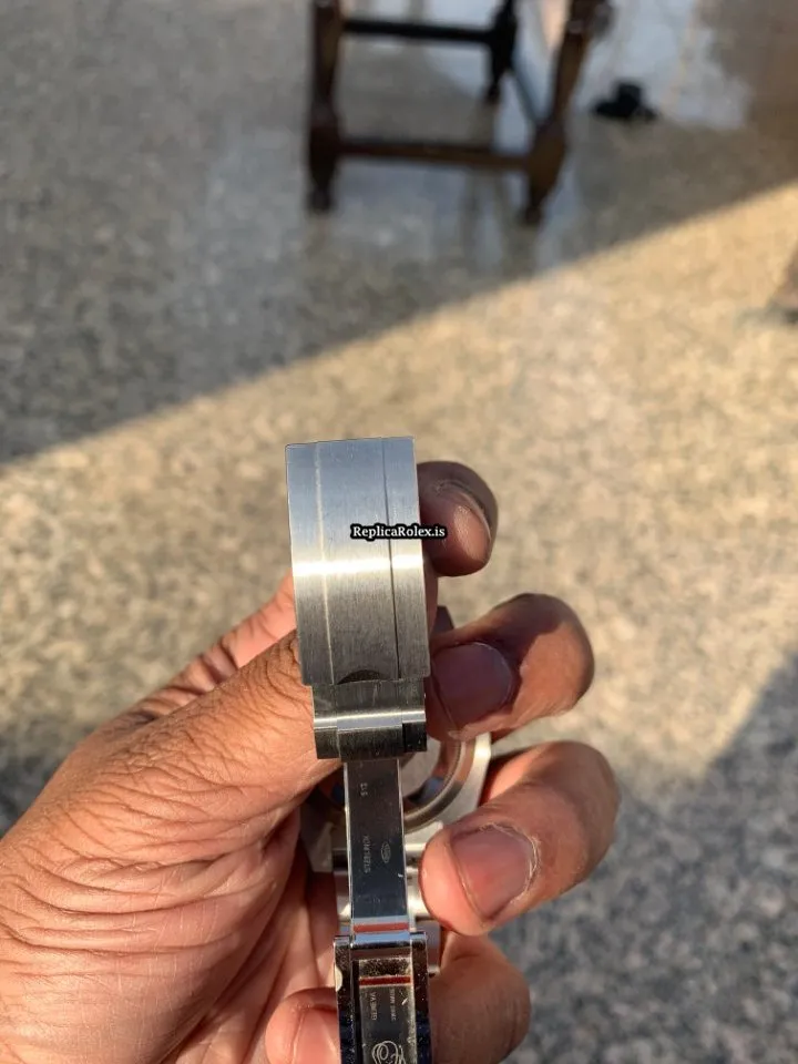 Wonderful Replica Rolex Submariner Date 116610lv Caliber 3135 Automatic Movement 40mm Steel Case Mens/unisex Watch - Image 6