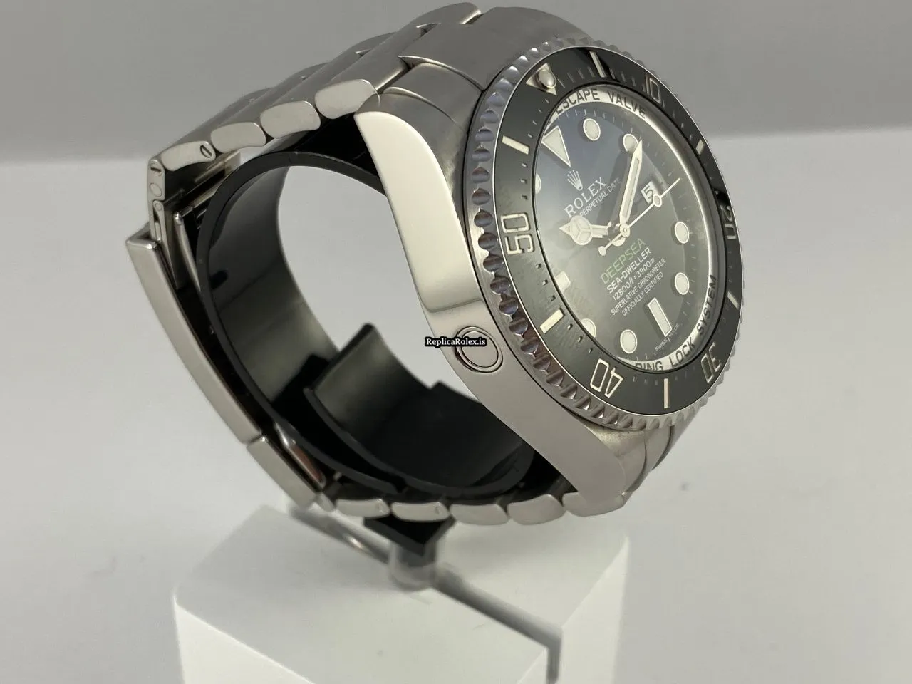 Wonderful Fake Rolex Sea-dweller Deepsea 116660 Caliber 3135 Automatic Movement 44mm Steel Case Mens/unisex Watch - Image 3
