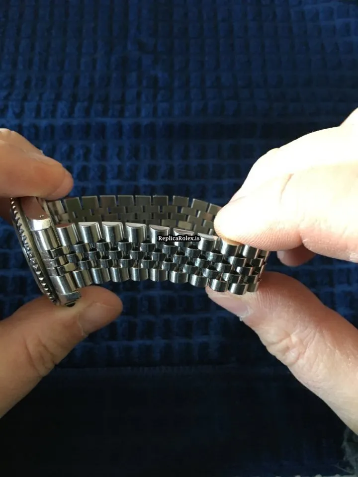 Marvellous Replica Rolex Gmt-master 16700 Caliber 3175 Automatic Movement 40mm Steel Case Mens/unisex Watch - Image 3