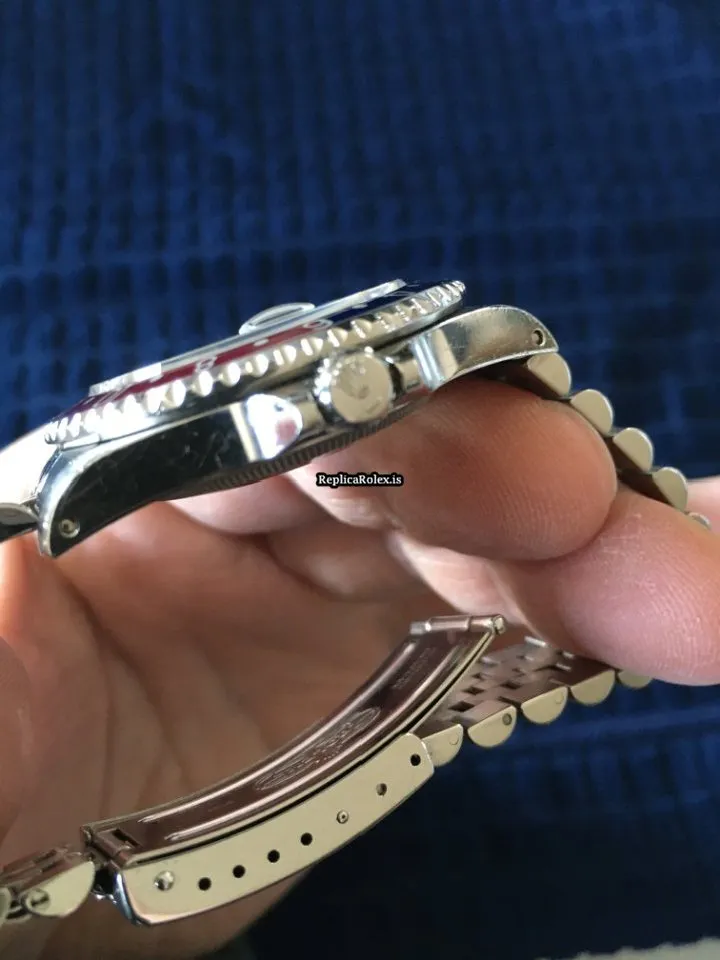 Marvellous Replica Rolex Gmt-master 16700 Caliber 3175 Automatic Movement 40mm Steel Case Mens/unisex Watch - Image 4