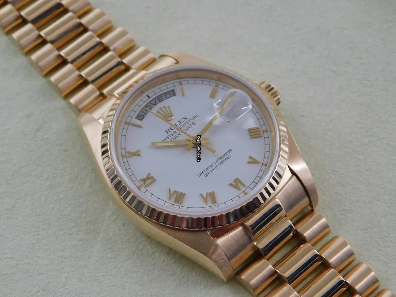 Amazing Imitation Rolex Day-date 36 18038 Caliber 3055 Automatic Movement 36x44mm Yellow Gold Case Mens/unisex Watch