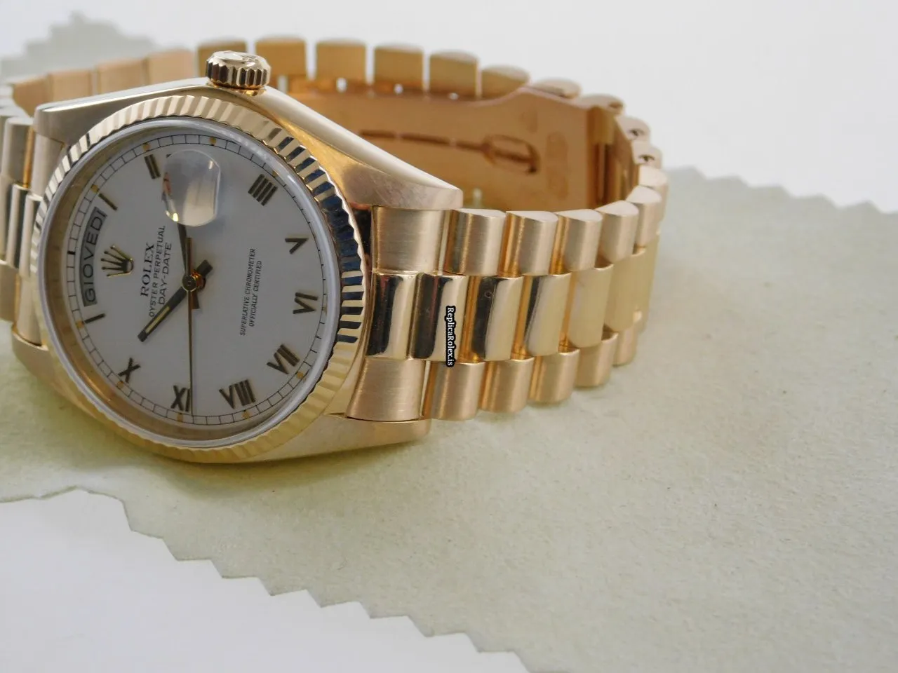 Amazing Imitation Rolex Day-date 36 18038 Caliber 3055 Automatic Movement 36x44mm Yellow Gold Case Mens/unisex Watch - Image 8