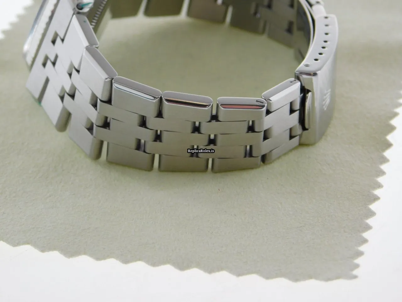 Lovely Replicas Rolex Datejust Oysterquartz 17014 Caliber 5035 Quartz Movement 36x41,5mm Steel Case Mens/unisex Watch - Image 5