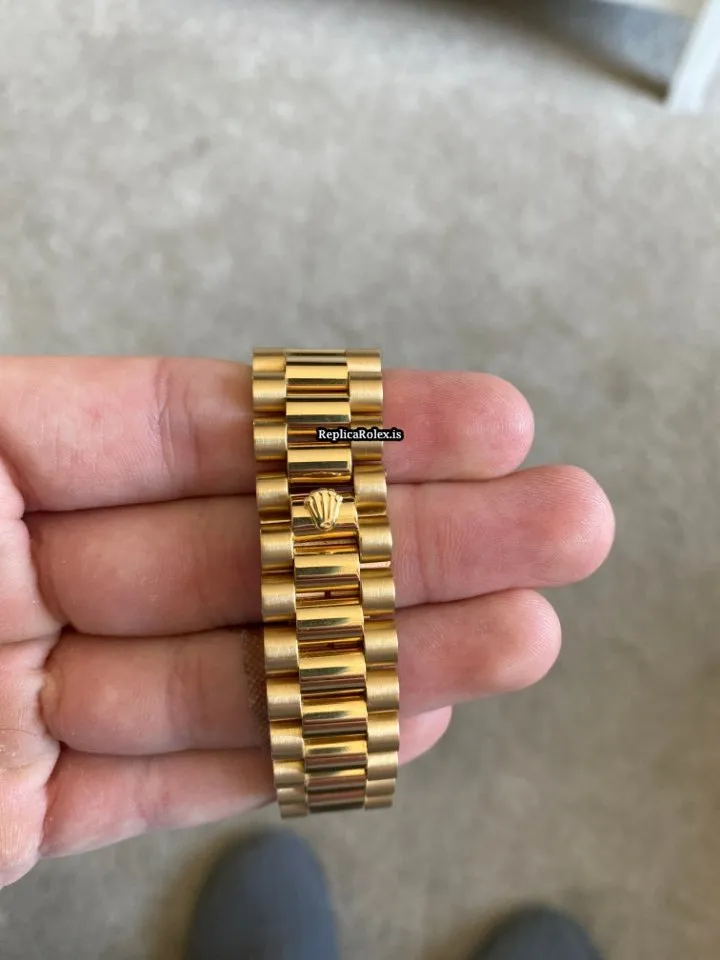 Attractive Imitation Rolex Day-date 36 18238 Caliber 3155 Automatic Movement 36mm Yellow Gold Case Mens/unisex Watch