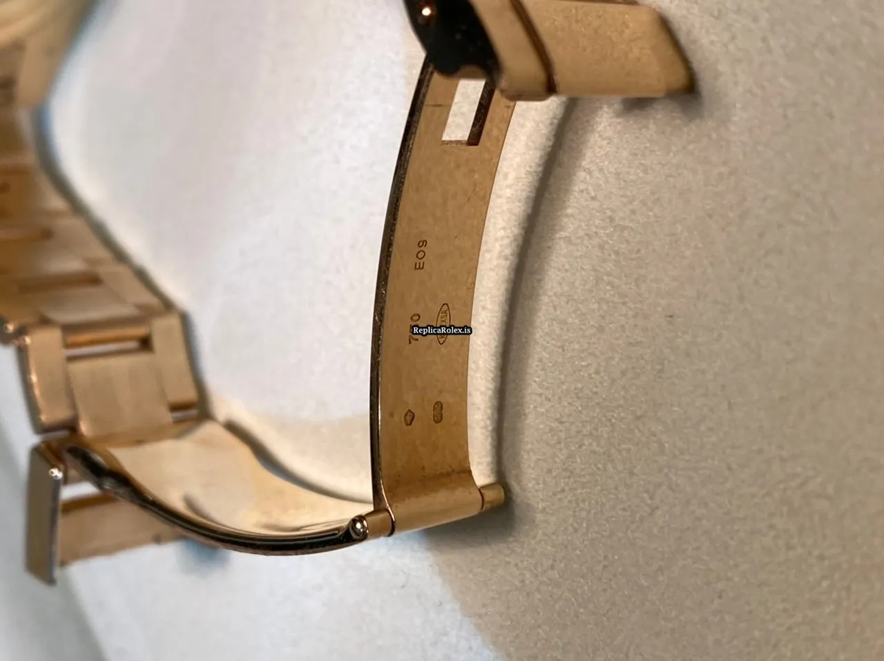 Wonderful Replica Rolex Gmt-master II 116718ln Caliber 3186 Automatic Movement 40mm Yellow Gold Case Mens/unisex Watch - Image 6