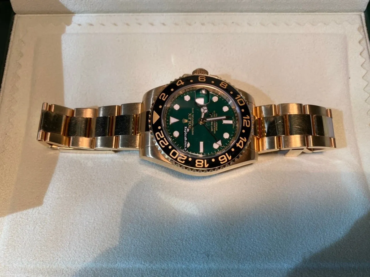 Wonderful Replica Rolex Gmt-master II 116718ln Caliber 3186 Automatic Movement 40mm Yellow Gold Case Mens/unisex Watch - Image 9