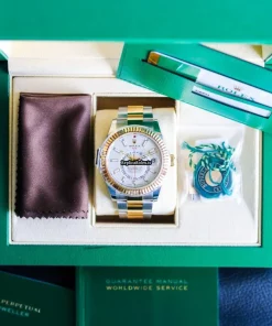 Discount Fake Rolex Sky-dweller 326933 Caliber 9001 Manual Winding Movement 42mm Gold/steel Case Mens/unisex Watch