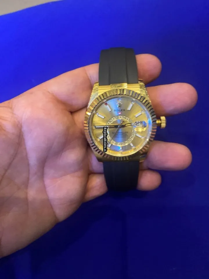 Aaa Fake Rolex Sky-dweller 326238-0007 Caliber 9001 Automatic Movement 42mm Yellow Gold Case Mens/unisex Watch - Image 4