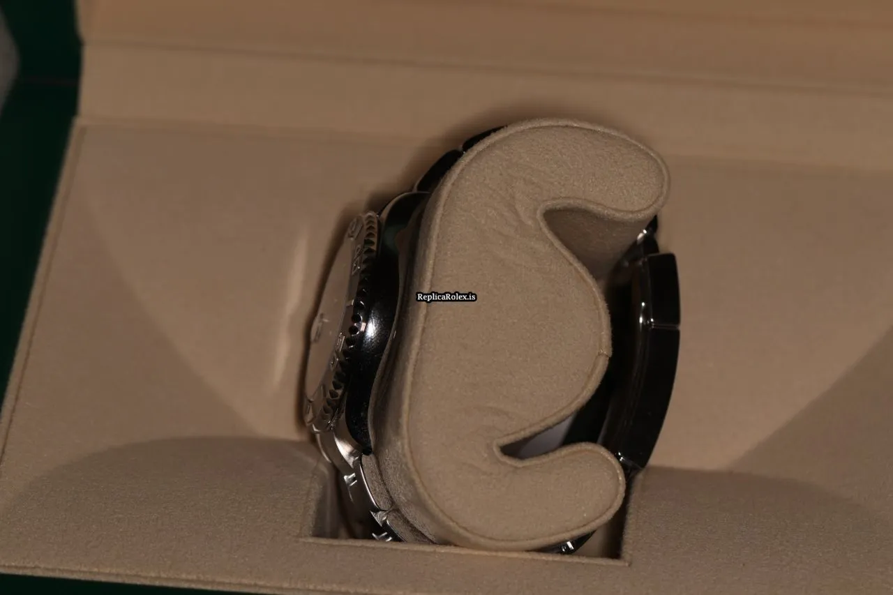 Fantastic Replica Rolex Yacht-master 37 268622 Caliber 2236 Automatic Movement 37mm Steel Case Mens/unisex Watch - Image 5