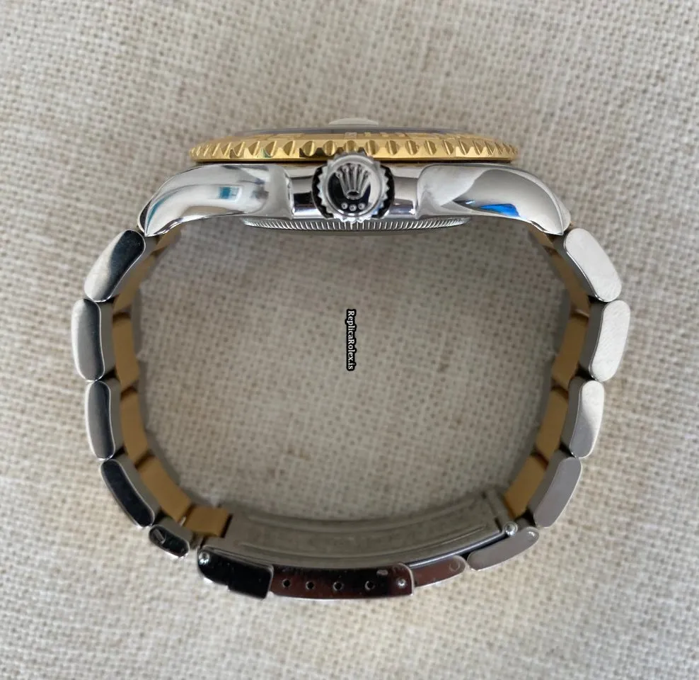 Terrific Copies Rolex Yacht-master 40 16623 Caliber 3135 Automatic Movement 40mm Gold/steel Case Mens/unisex Watch - Image 9