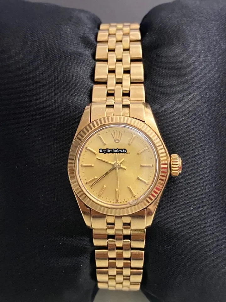 Trustworthy Replica Rolex Oyster Perpetual 26 6719 Caliber 2030 Automatic Movement 24x27mm Yellow Gold Case Womens Watch
