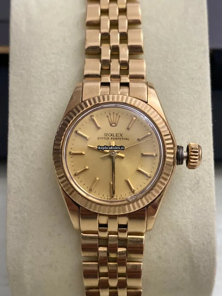 Trustworthy Replica Rolex Oyster Perpetual 26 6719 Caliber 2030 Automatic Movement 24x27mm Yellow Gold Case Womens Watch - Image 11