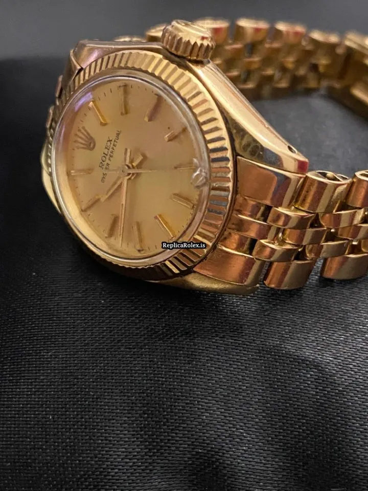 Trustworthy Replica Rolex Oyster Perpetual 26 6719 Caliber 2030 Automatic Movement 24x27mm Yellow Gold Case Womens Watch - Image 5