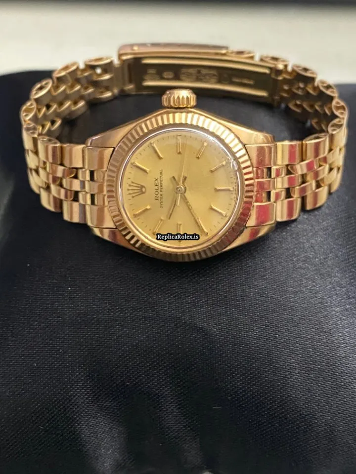 Trustworthy Replica Rolex Oyster Perpetual 26 6719 Caliber 2030 Automatic Movement 24x27mm Yellow Gold Case Womens Watch - Image 8
