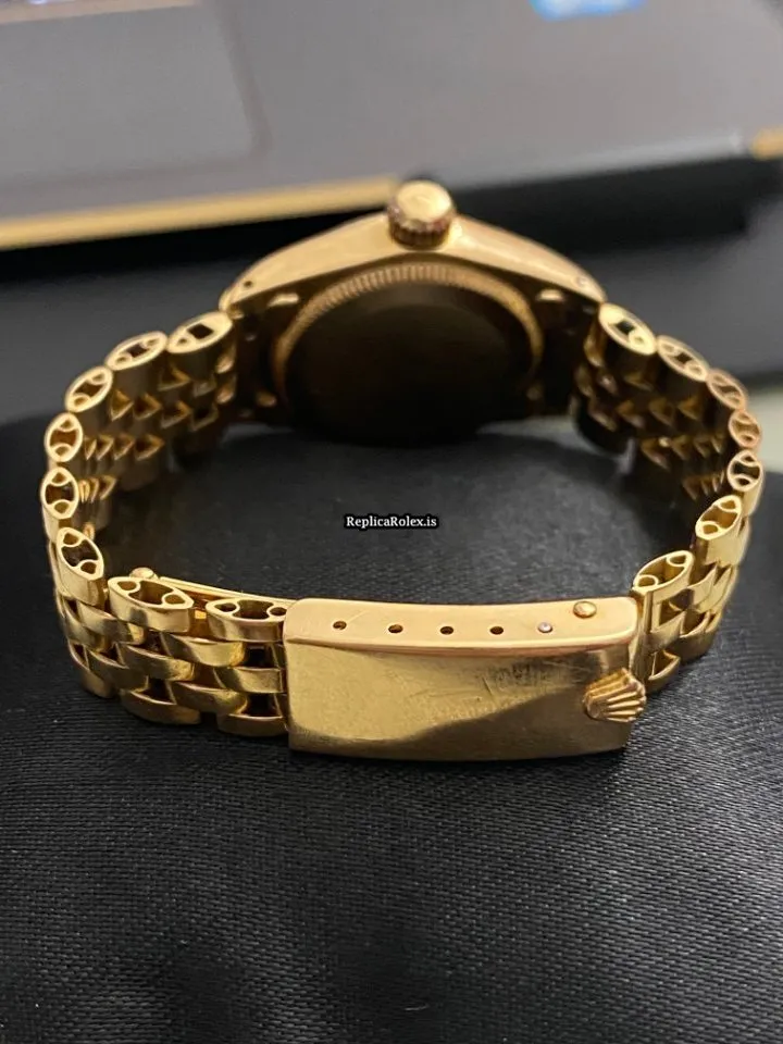 Trustworthy Replica Rolex Oyster Perpetual 26 6719 Caliber 2030 Automatic Movement 24x27mm Yellow Gold Case Womens Watch - Image 9