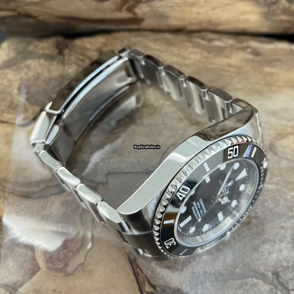 1:1 Replica Rolex Submariner 114060 Automatic Movement 40mm Steel Case Watch - Image 4