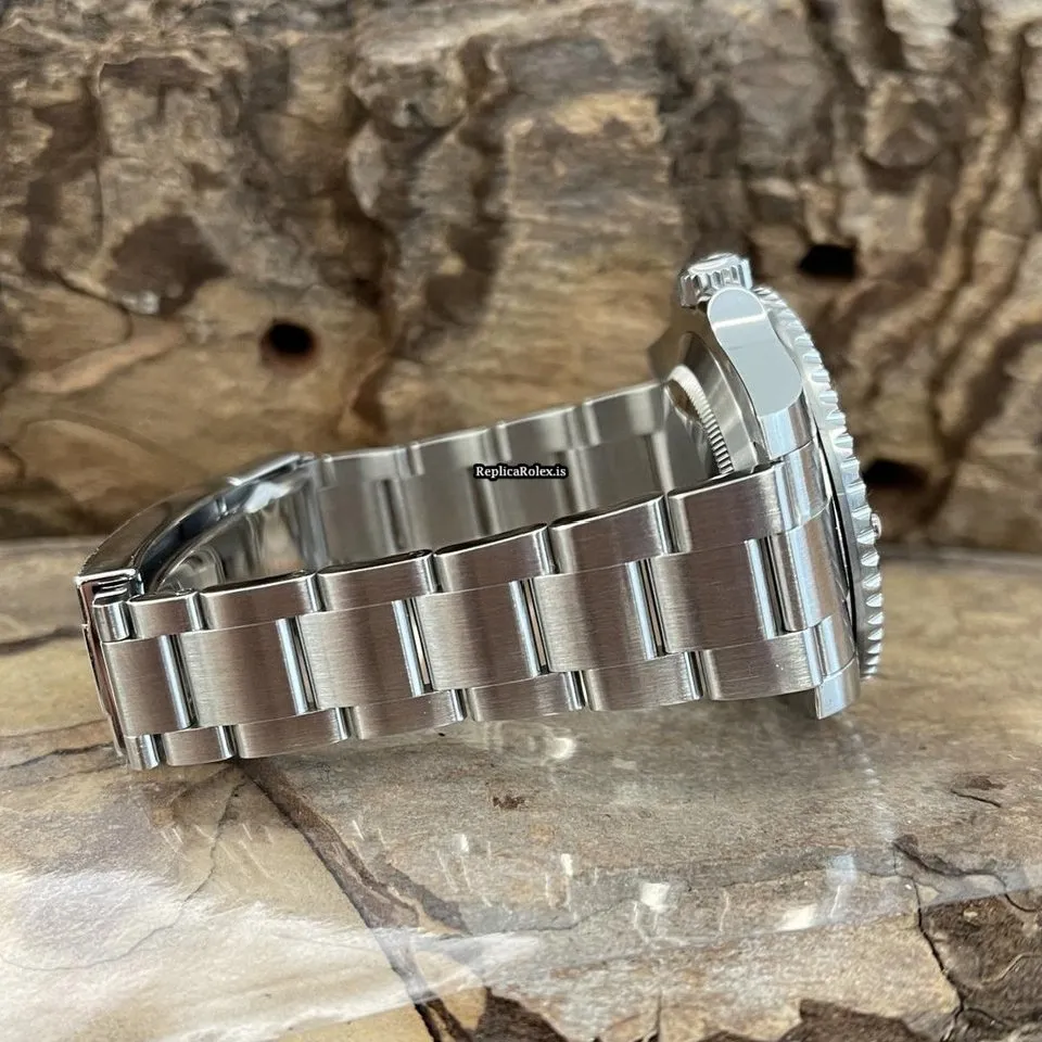 1:1 Replica Rolex Submariner 114060 Automatic Movement 40mm Steel Case Watch - Image 5