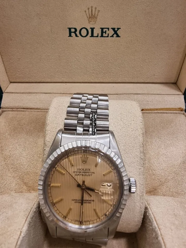 1:1 Replica Rolex Datejust 16220 Caliber 3135 Automatic Movement 36mm Steel Case Mens/unisex Watch - Image 4