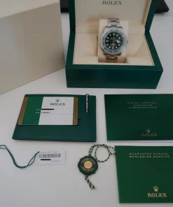 Terrific Fakes Rolex Submariner Date 116610lv Caliber 3135 Automatic Movement 40mm Steel Case Mens/unisex Watch