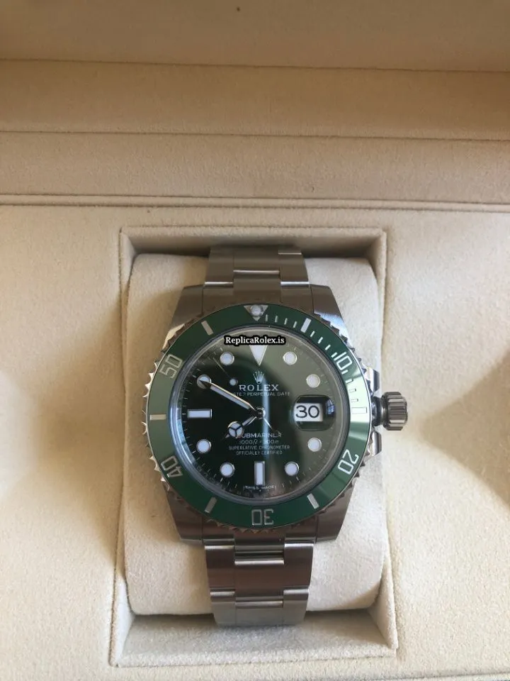 Terrific Fakes Rolex Submariner Date 116610lv Caliber 3135 Automatic Movement 40mm Steel Case Mens/unisex Watch - Image 10