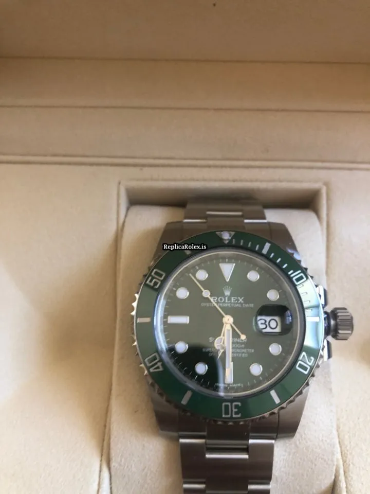 Terrific Fakes Rolex Submariner Date 116610lv Caliber 3135 Automatic Movement 40mm Steel Case Mens/unisex Watch - Image 11