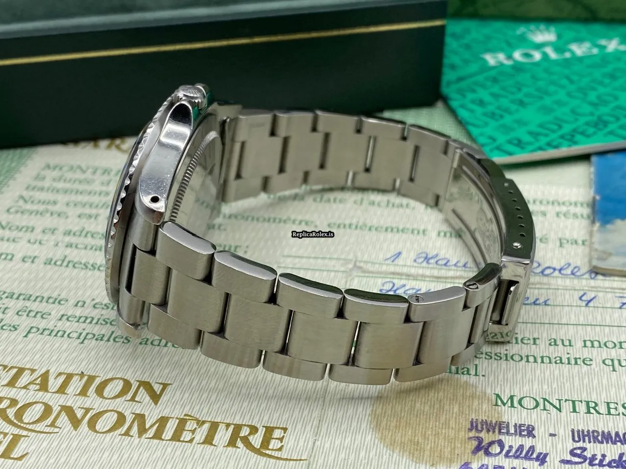 Affordable Replica Rolex Gmt-master 1675 Caliber 1570 Automatic Movement 40mm Steel Case Mens/unisex Watch - Image 12