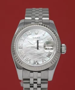 High-end Fake Rolex Lady-datejust 179174 Caliber 2235 Automatic Movement 26mm Steel Case Womens Watch