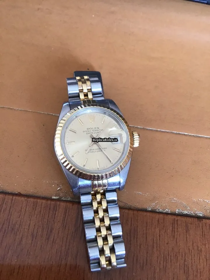 Epic Replica Rolex Datejust Oysterquartz 17013 Caliber 5035 Quartz Movement 36x42mm Gold/steel Case Mens/unisex Watch - Image 2