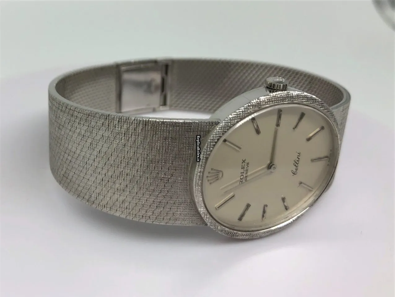 Luxury Replica Rolex Cellini 4094 Caliber 1600 Manual Winding Movement 33.6x29.5mm White Gold Case Mens/unisex Watch - Image 9